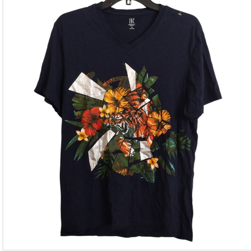 I.N.C. International Concepts Dark Blue Tropical Floral Print Tee Size Small